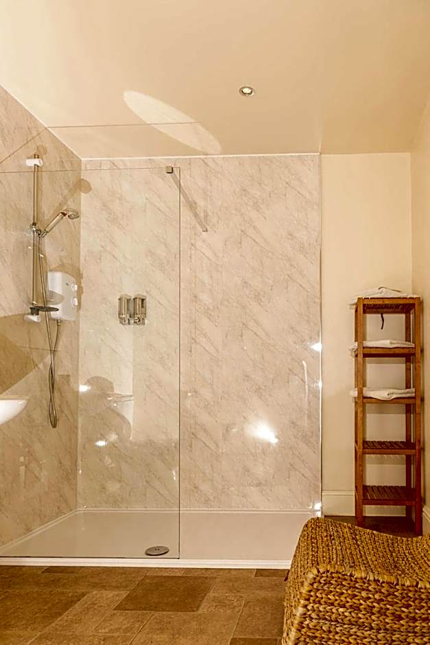 Whitton Lodge Business Vat inc