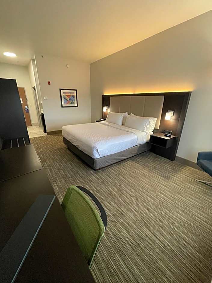Holiday Inn Express Hotel & Suites Las Vegas By IHG