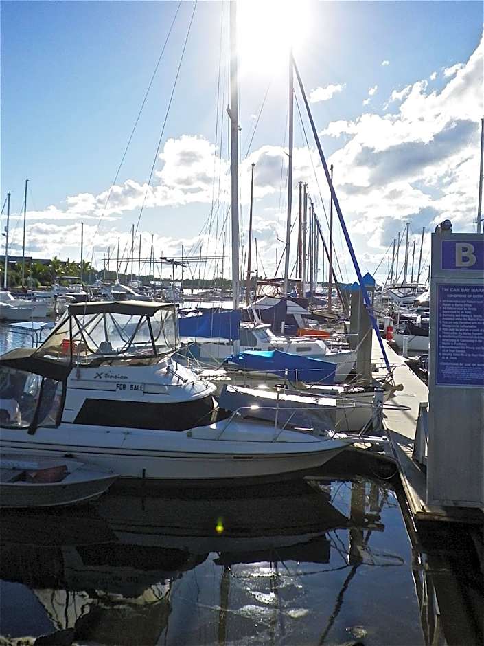Tin Can Bay's Sleepy Lagoon Motel
