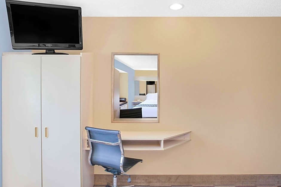 Microtel Inn and Suites Clear Lake