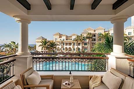 Red Level Master Suite 2 Bedrooms Ocean View