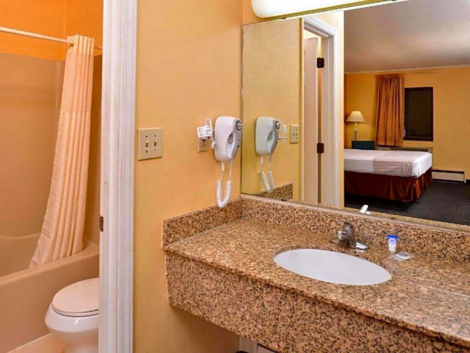 Loyalty Inn Rockingham