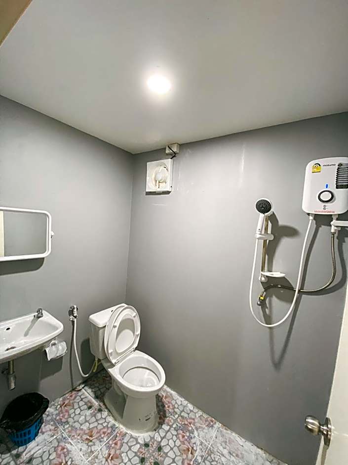 NP โฮมสเตย์ นอนเต็นท์ติดแอร์