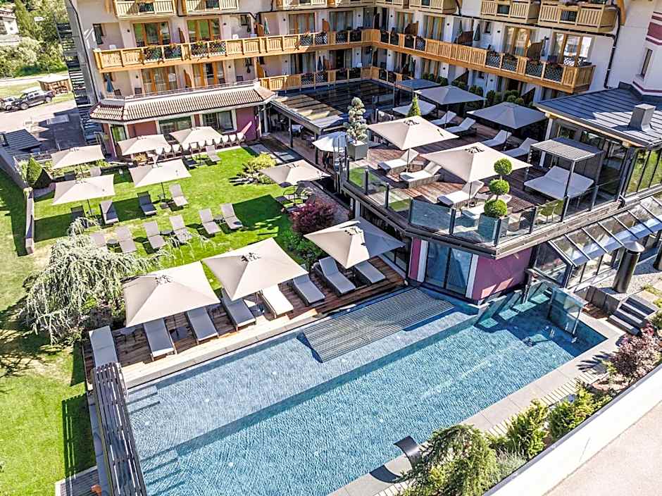 Tevini Dolomites Charming Hotel