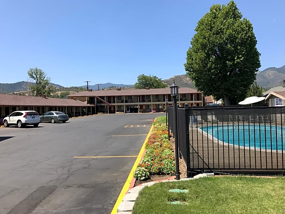 Klamath Motor Lodge