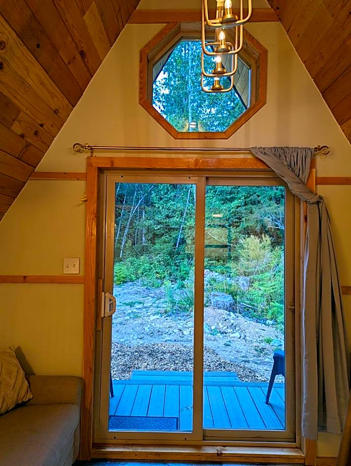 Tree Ring Cabin on 33 Acre Farm