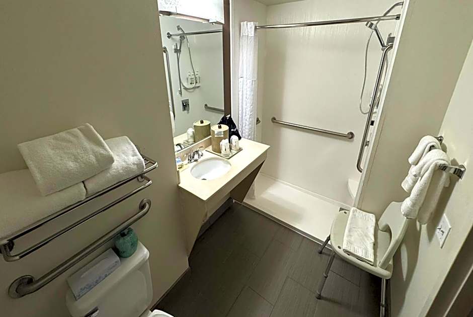 Wingate by Wyndham Raleigh Durham / Airport