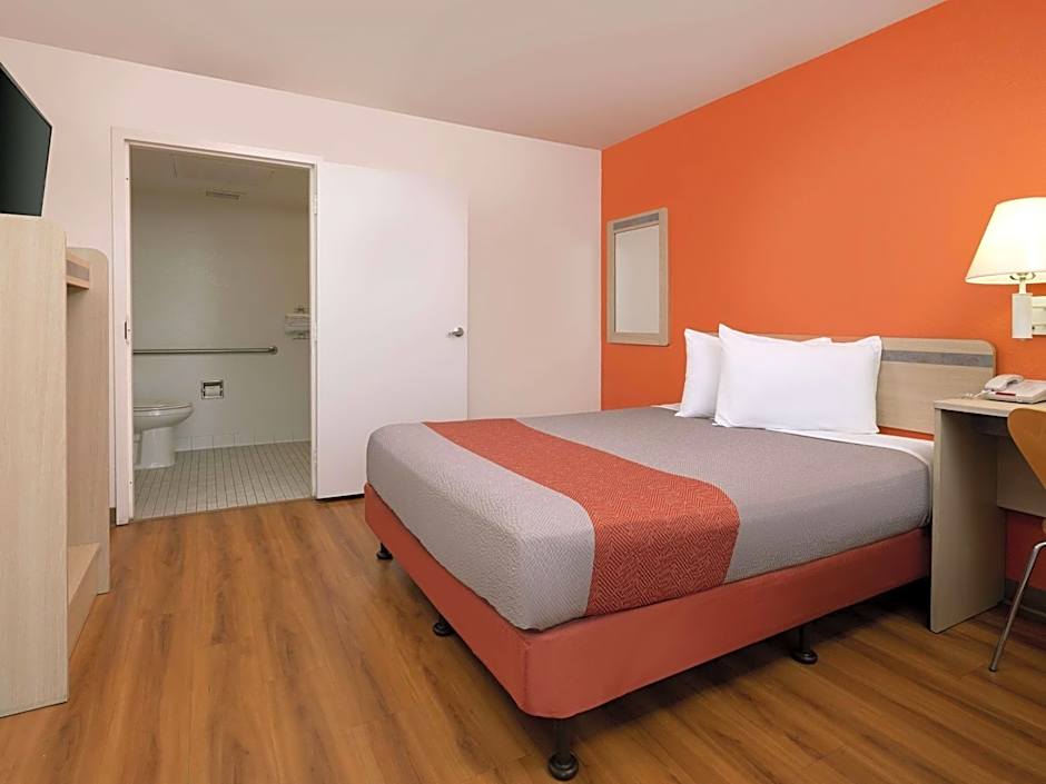 Motel 6-Santa Maria, CA