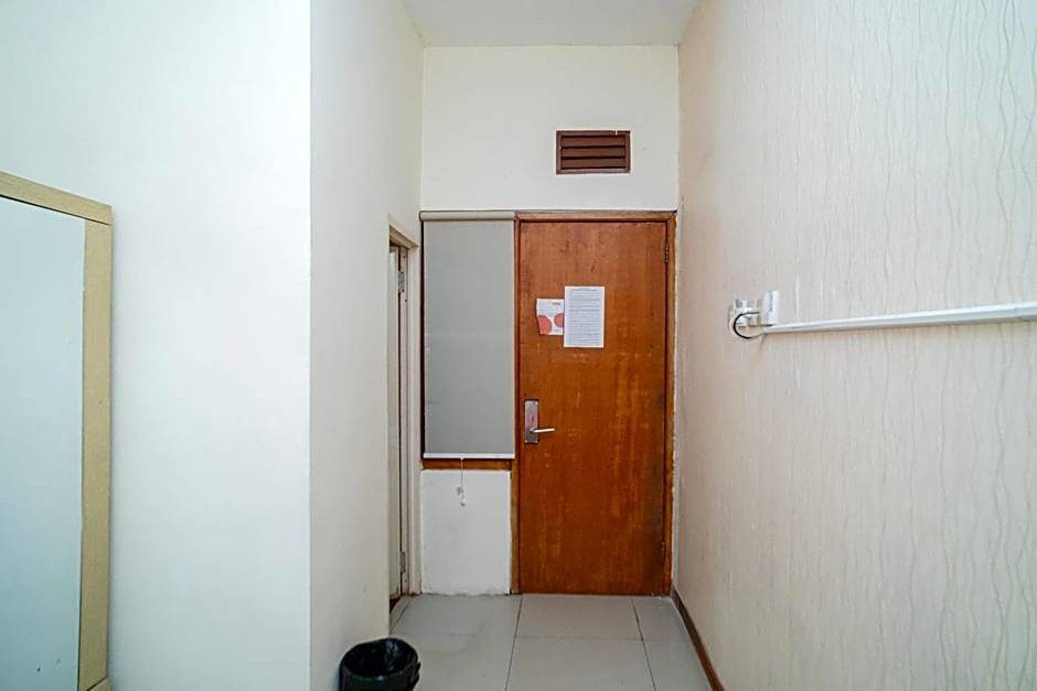 RedDoorz near Flyover Arjosari Malang