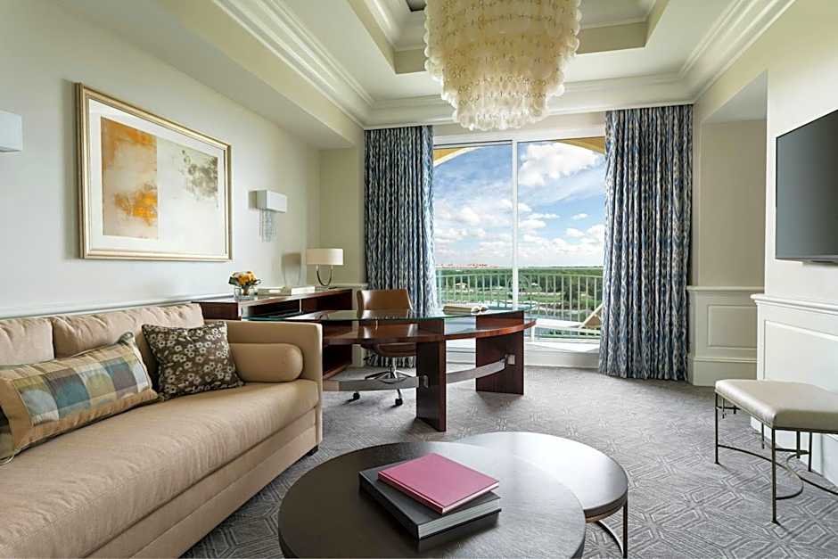 The Ritz-Carlton Naples, Tiburón