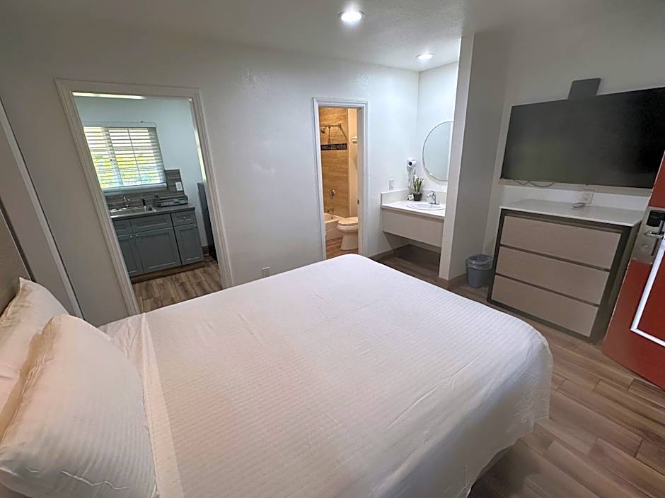 Town and Country Inn