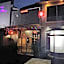 La Derra Hotel