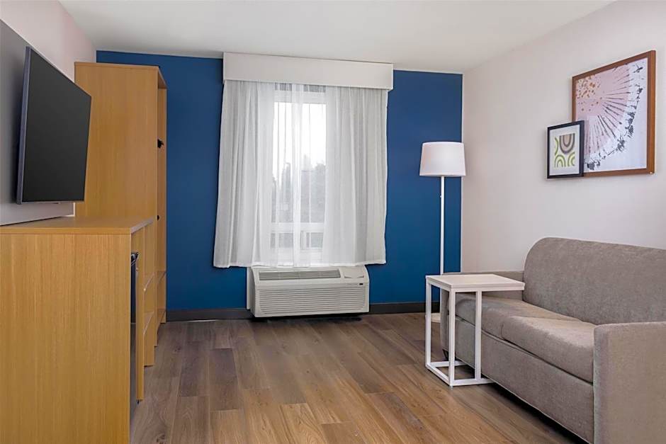 Spark by Hilton Woodstock