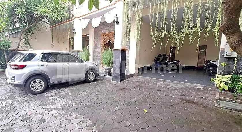 Nirvana Inn seturan Mitra RedDoorz