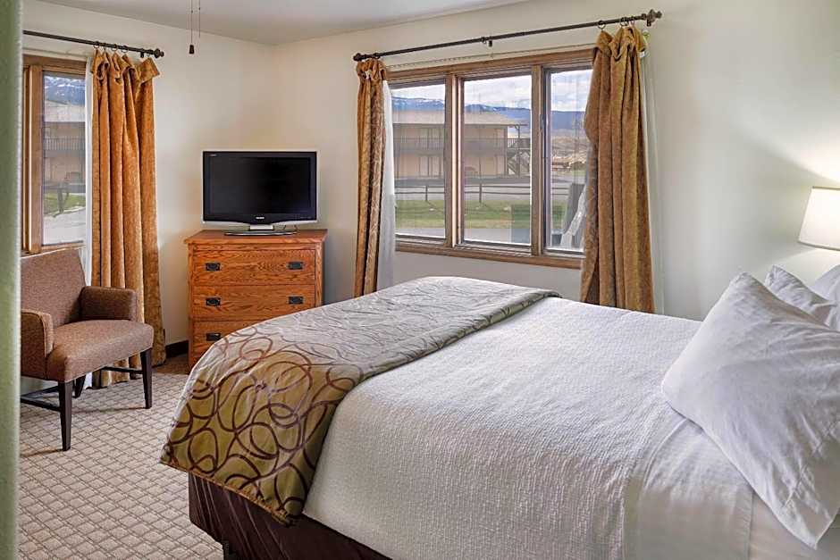 Ridgeline Hotel at Yellowstone, an Ascend Collection Hotel