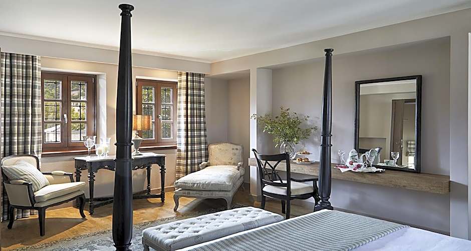 MounTrace Suites & SPA