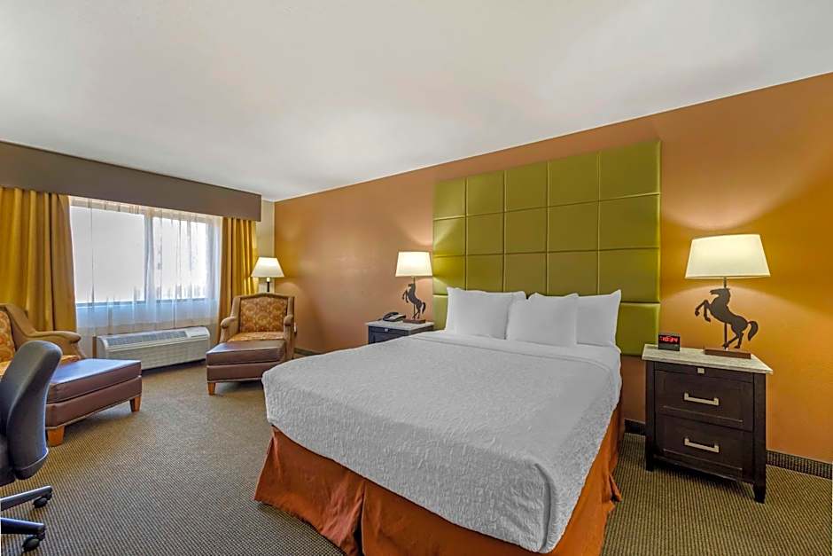 Best Western Plus Country Inn & Suites