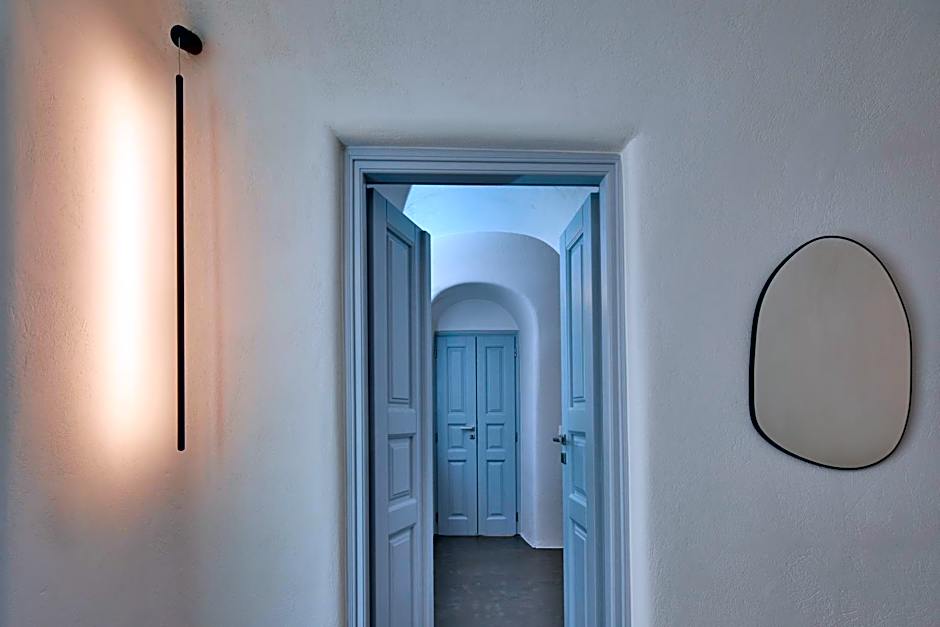 Arxegono Cave Houses Santorini