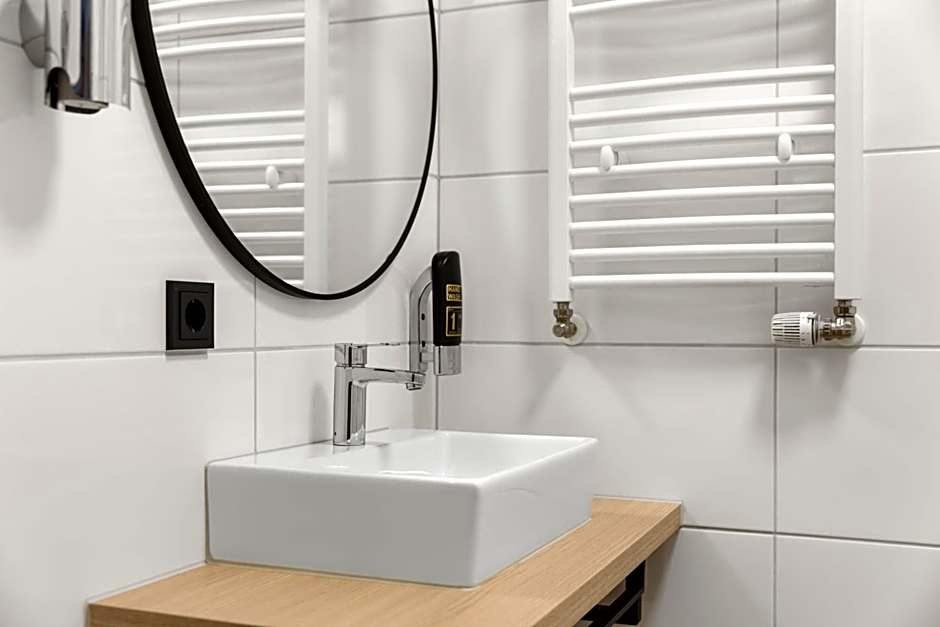 NEU - Sona Design Rooms - CITY CENTER -