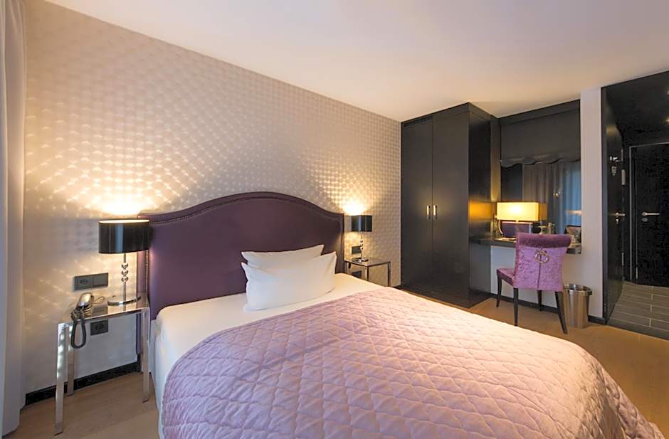 La Mansion Vi Vadi Hotel