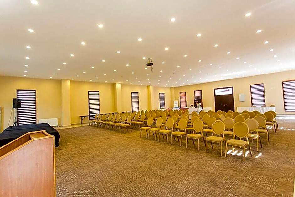 Park Polonezkoy Hotel