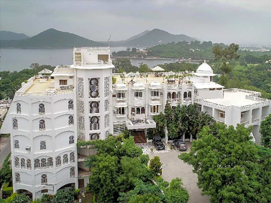 Hotel Hill Top Palace