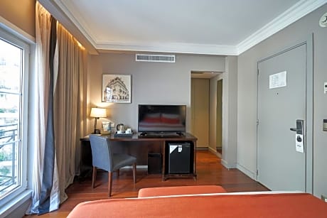 Executive Queen Room