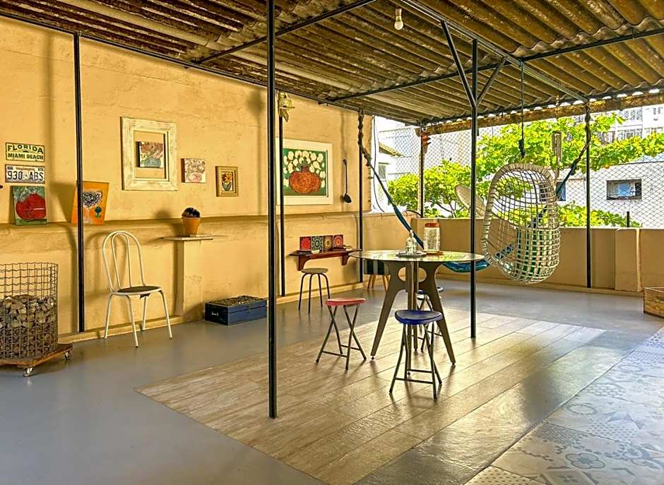 Otimo apto a 350m da praia de Copacabana RJ