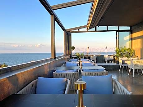 Hotel Cosmos