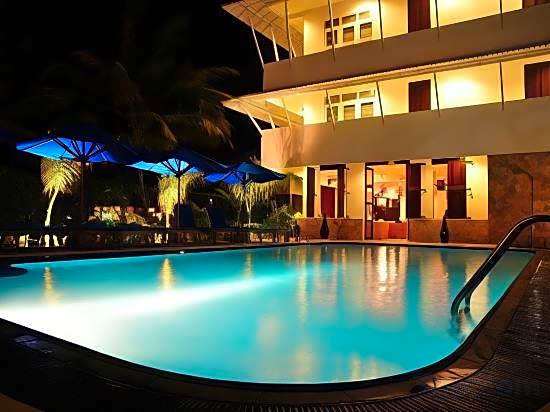 St.Lachlan Hotel & Suites