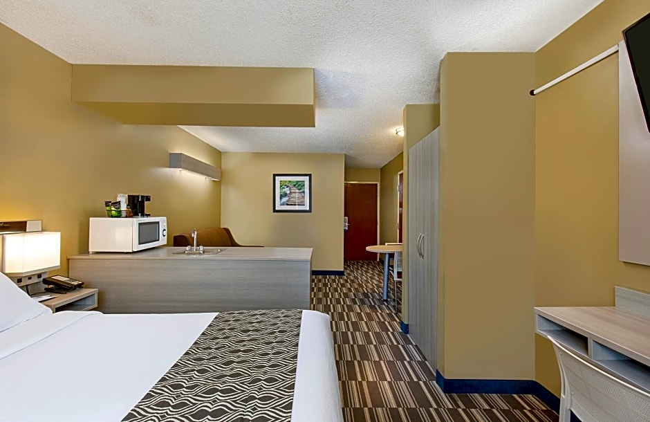 Microtel Inn & Suites by Wyndham Dry Ridge