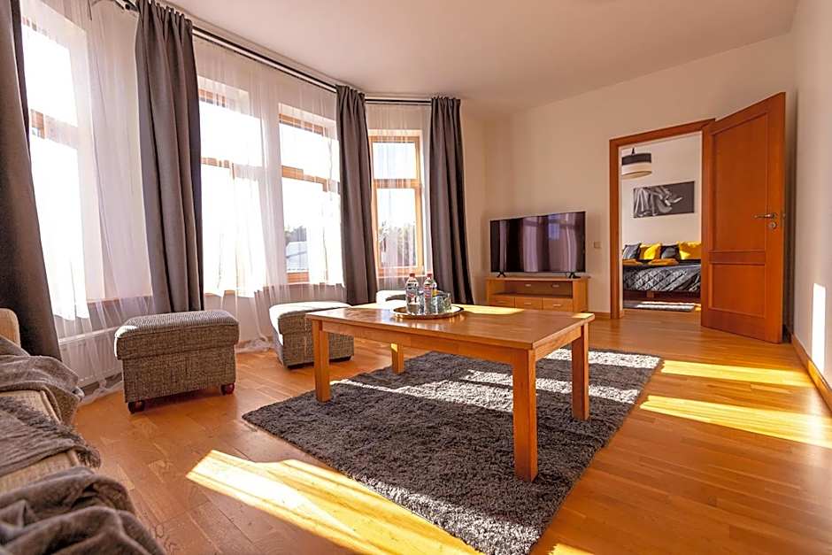 Priedes māja
