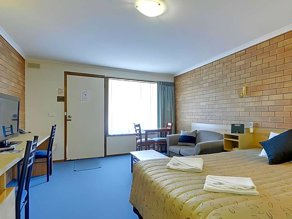 Always Welcome Motel