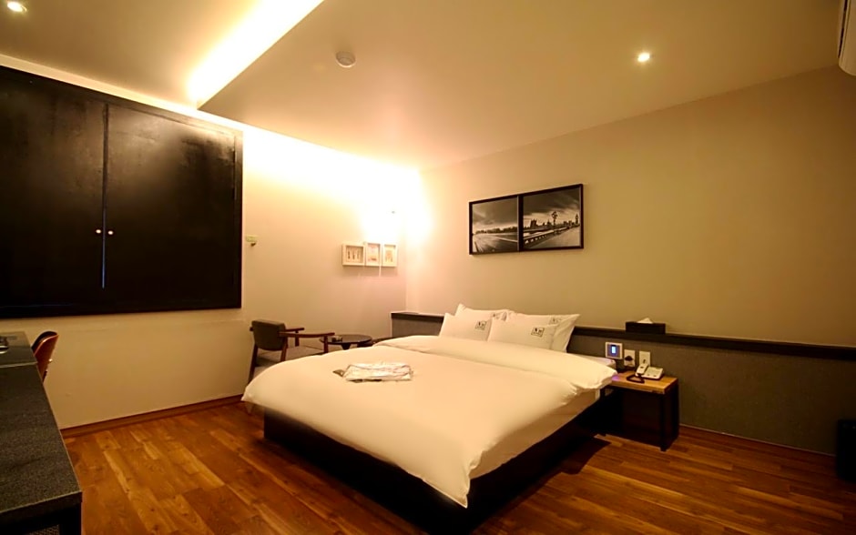 Changwon Masan No.25 Odong