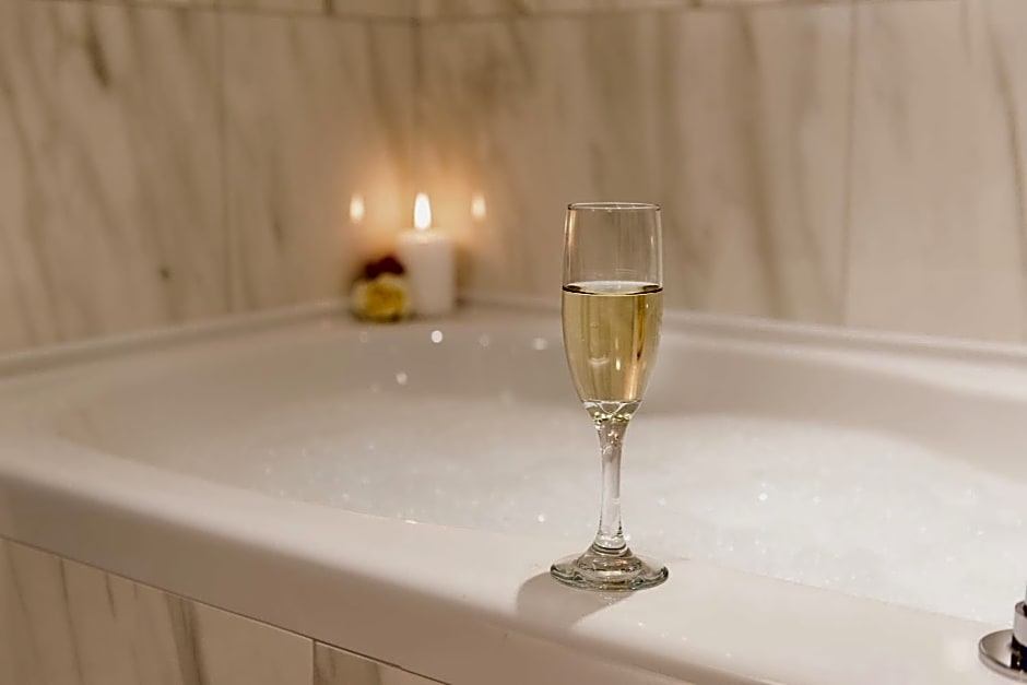 Magnolia Hotel & Spa