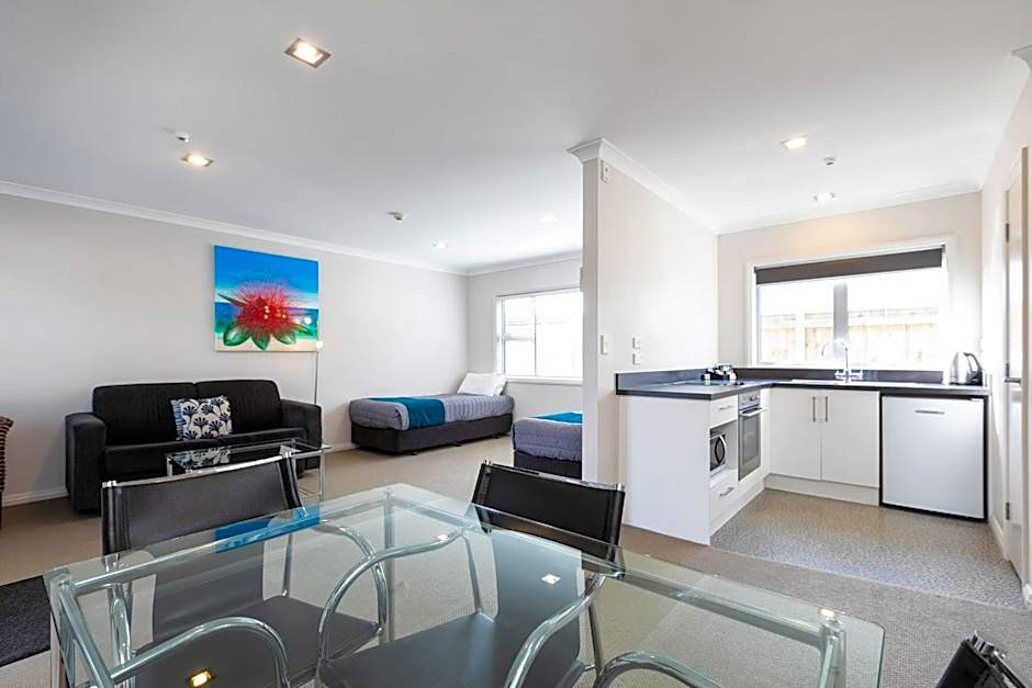 Beach Street Motel Apartments