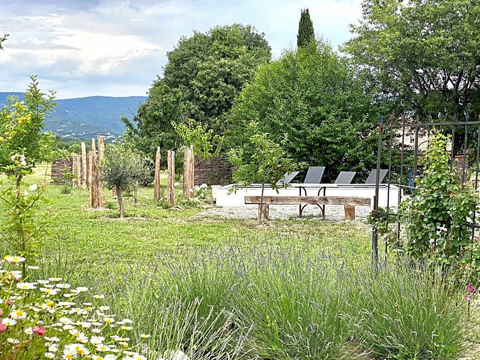 Le Domaine Saint Jean – St. Saturnin d'Apt, UT