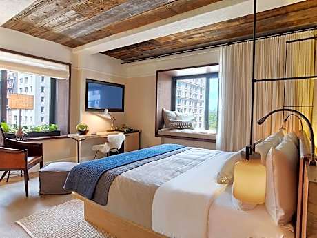 Superior King Room with Park View