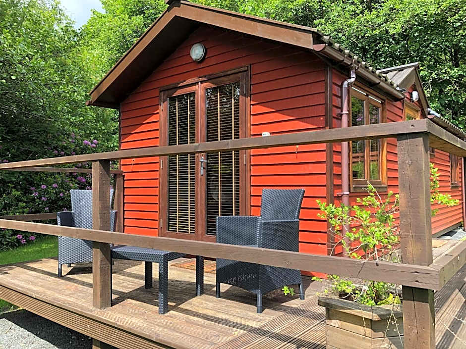 Rashfield Sheilings - Riverside Lodges by Pucks Glen Dunoon Argyll