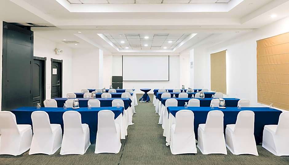 Holiday Inn San Salvador By IHG