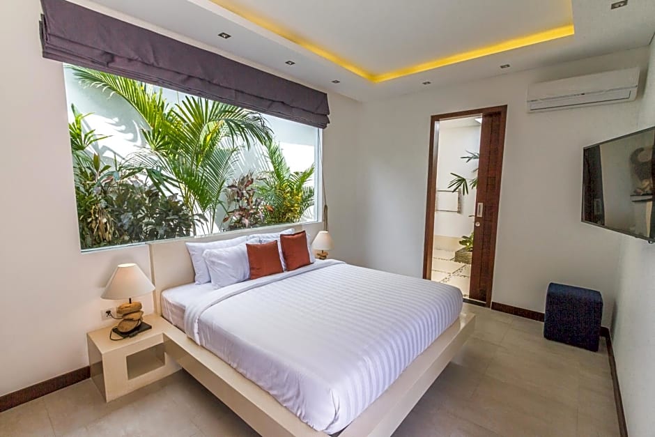 Villa Juna - Beautiful 3 Bedroom in Seminyak