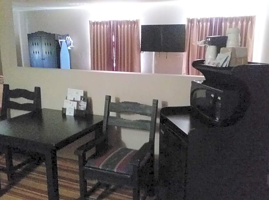 Super 8 by Wyndham Taos