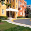 Artmore Hotel