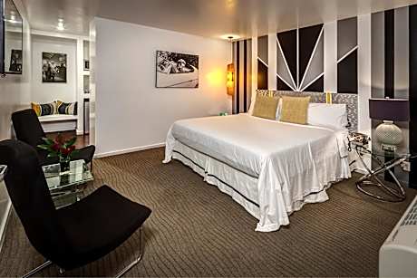 One-Bedroom Mountain View Suite