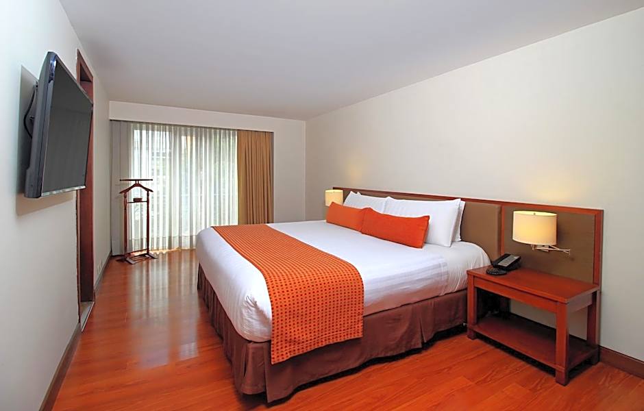 Hotel Windsor House Inn By GEH Suites