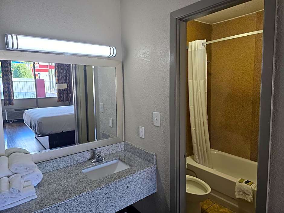 Days Inn by Wyndham Raleigh South