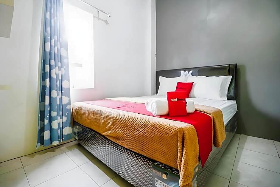 RedDoorz near Politeknik Manado