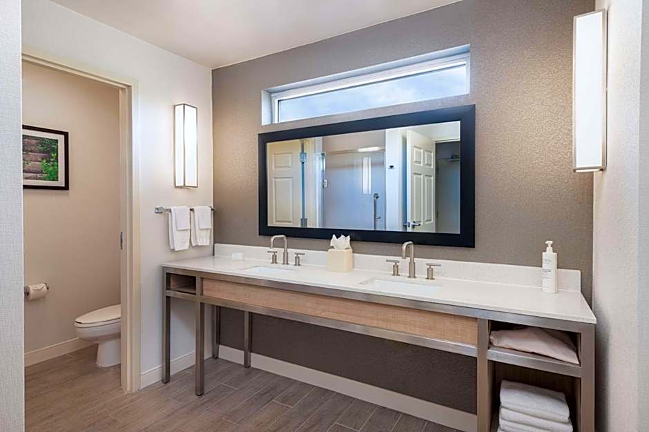 Hilton Garden Inn St. Charles