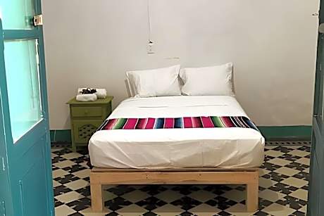 Guadalajara, habitación privada en el corazón del centro historico con areas comunes y baños compartidas