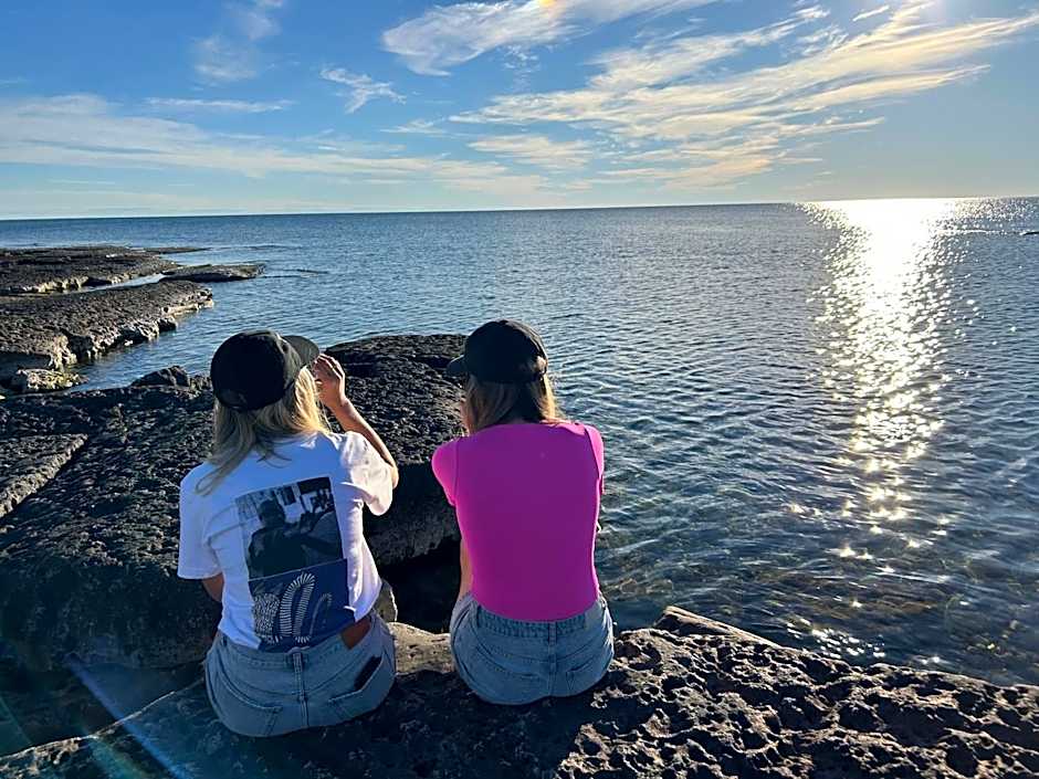 Lands End Private Lakeside Escape